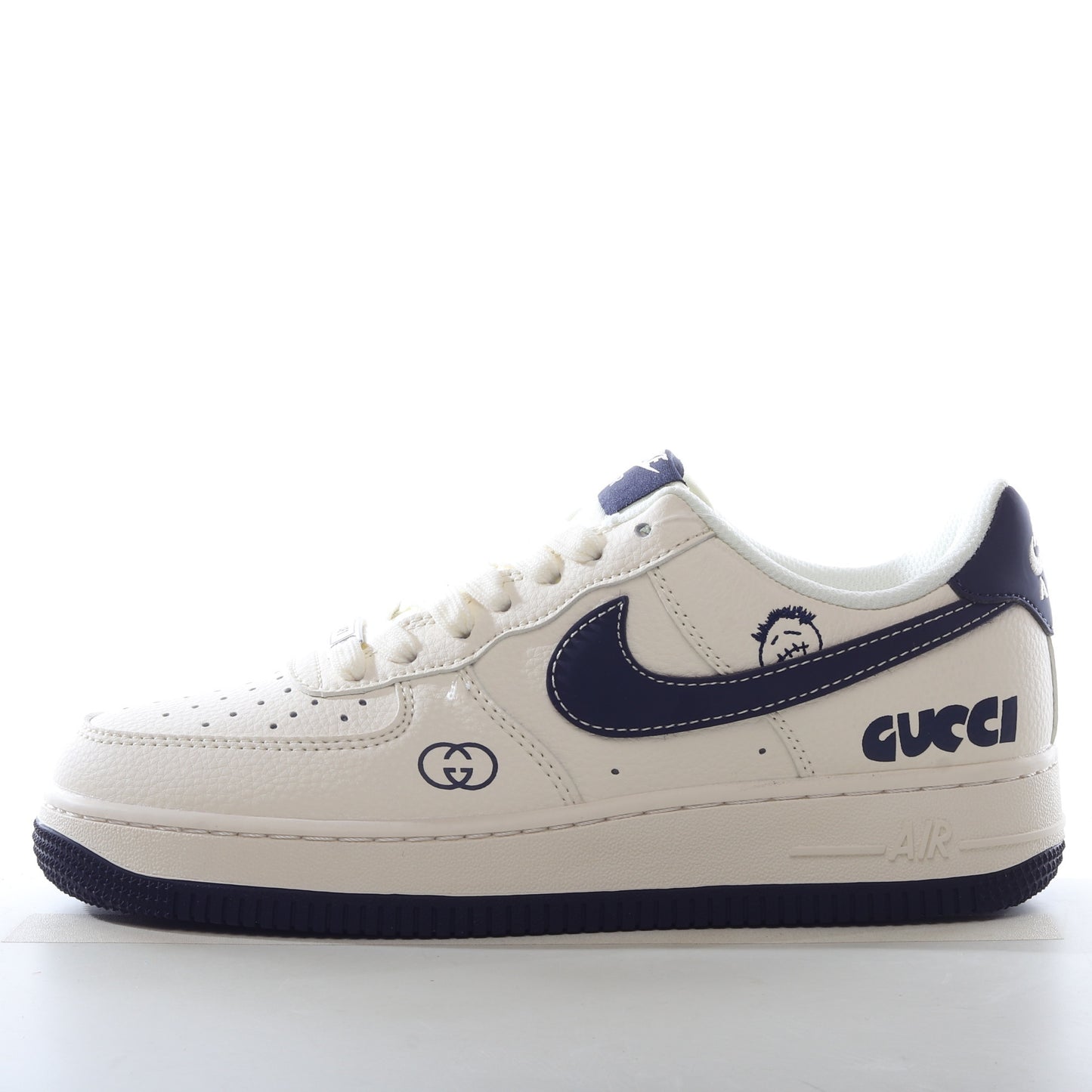 NIKE- GUCCI